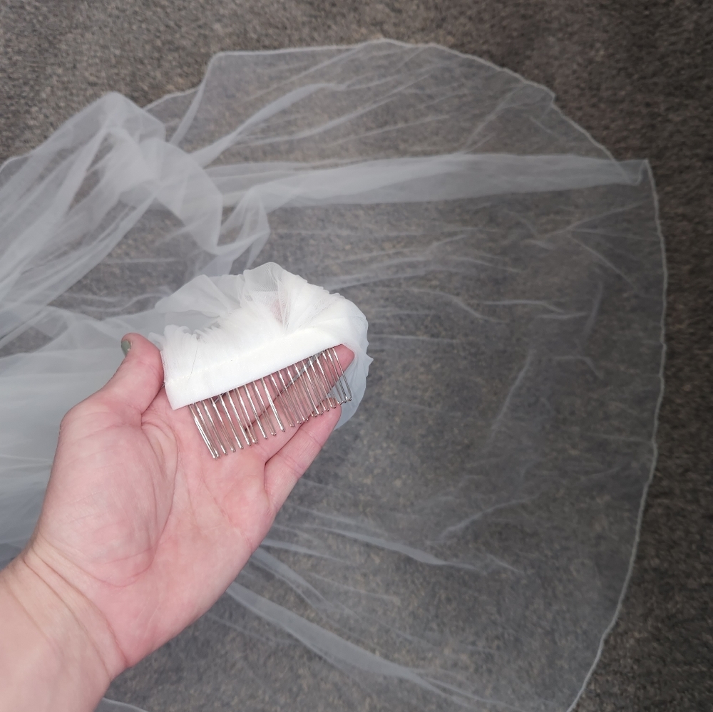 Ivory, champagne long veil